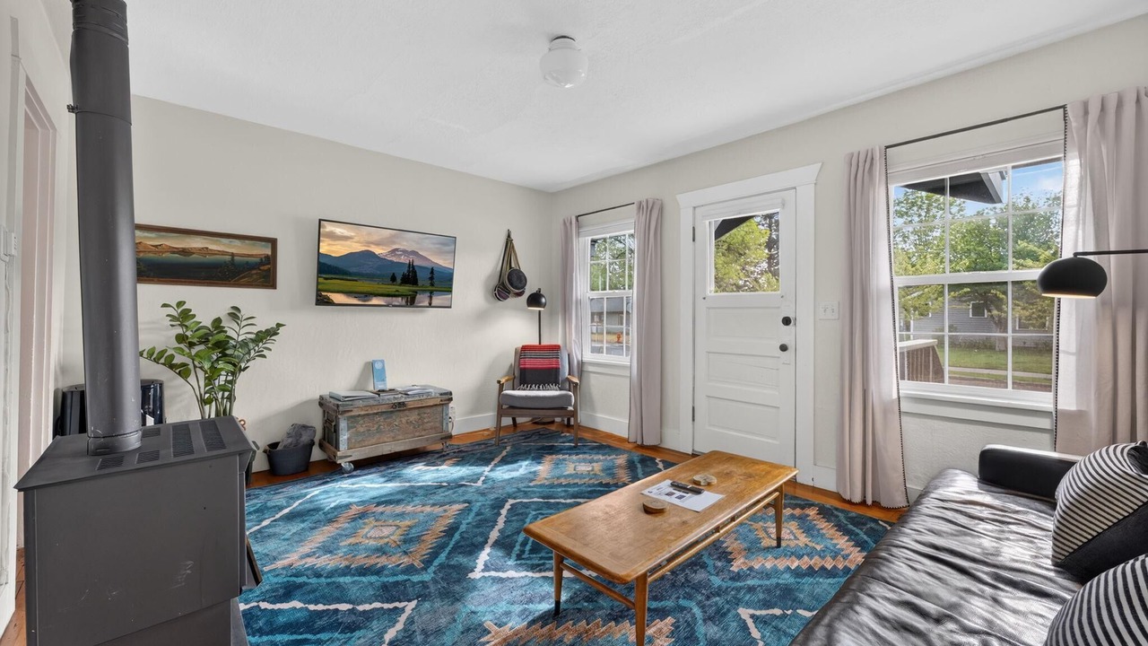 Photo of Livingroom in Old Bend