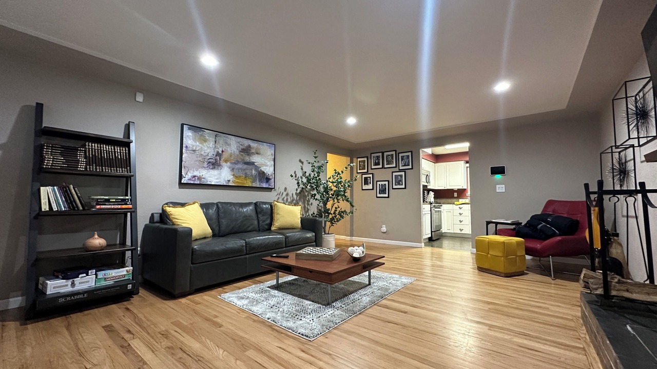 Photo of Livingroom in South End
