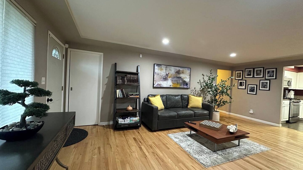 Photo of Livingroom in South End