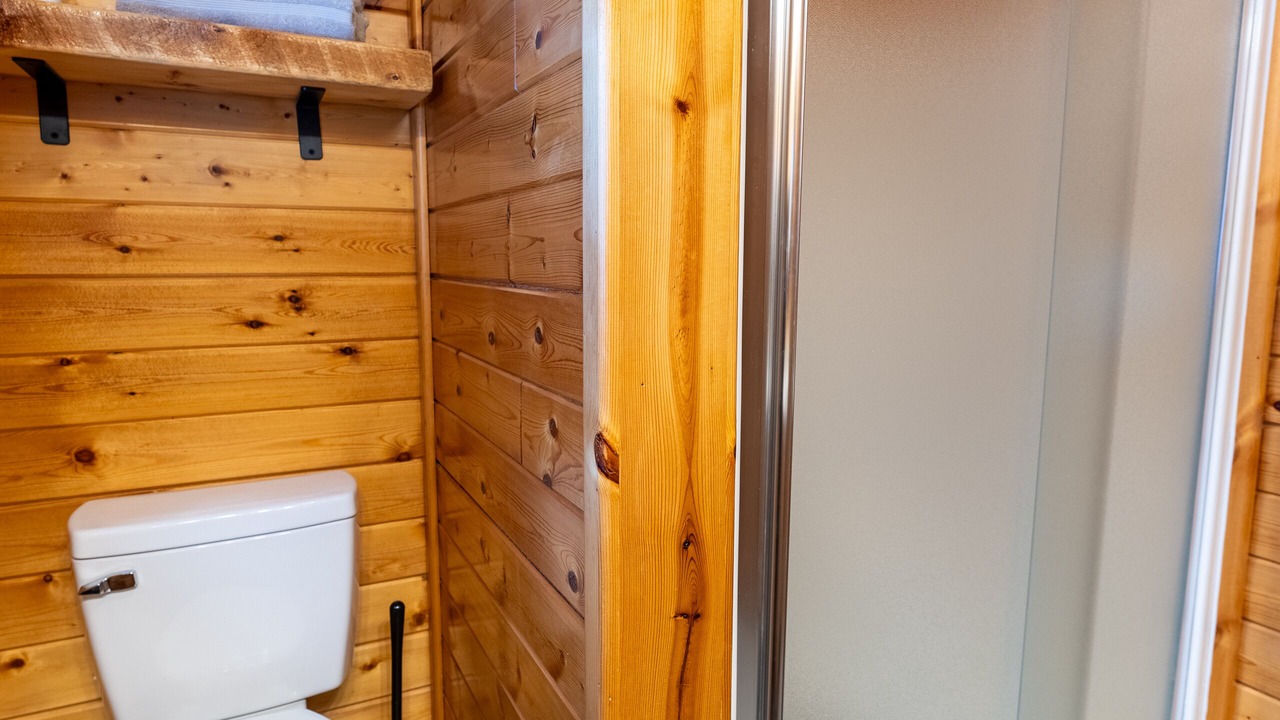 Photo of Bathroom in Munising