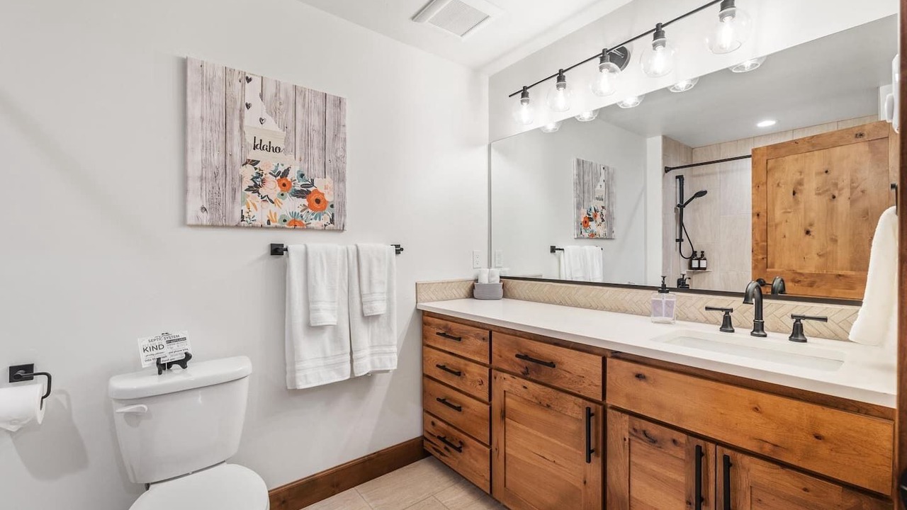 Photo of Bathroom in Sandpoint