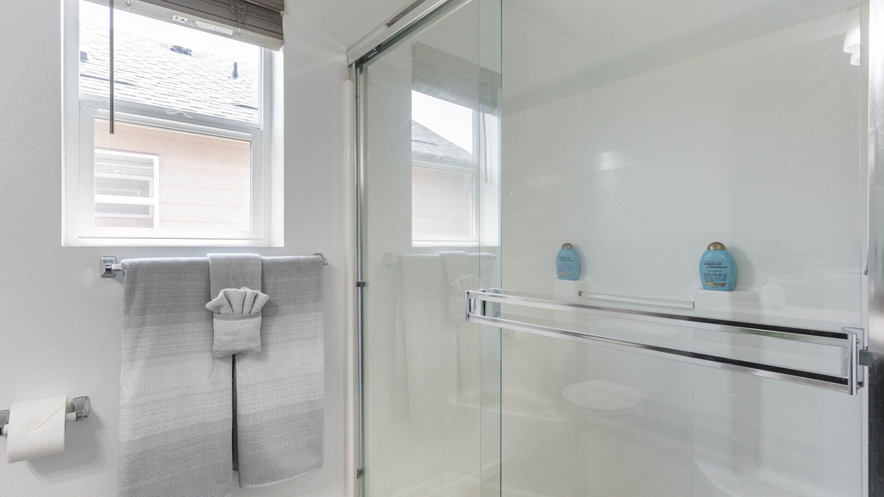 Photo of Bathroom in North Image