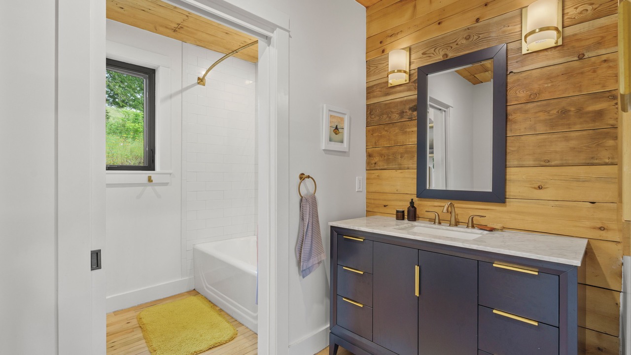 Photo of Bathroom in Cataldo