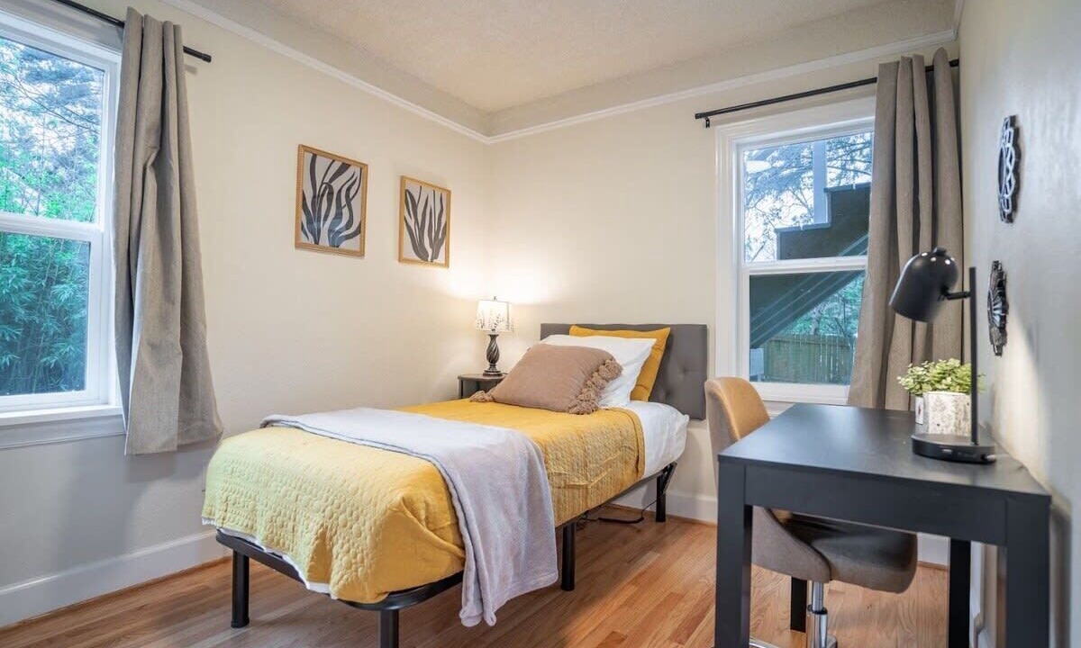 Photo of Bedroom in Burien
