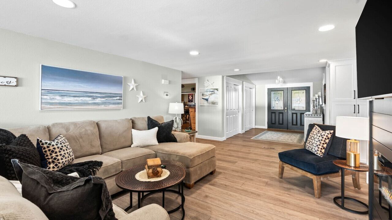Photo of Bedroom in West Hills