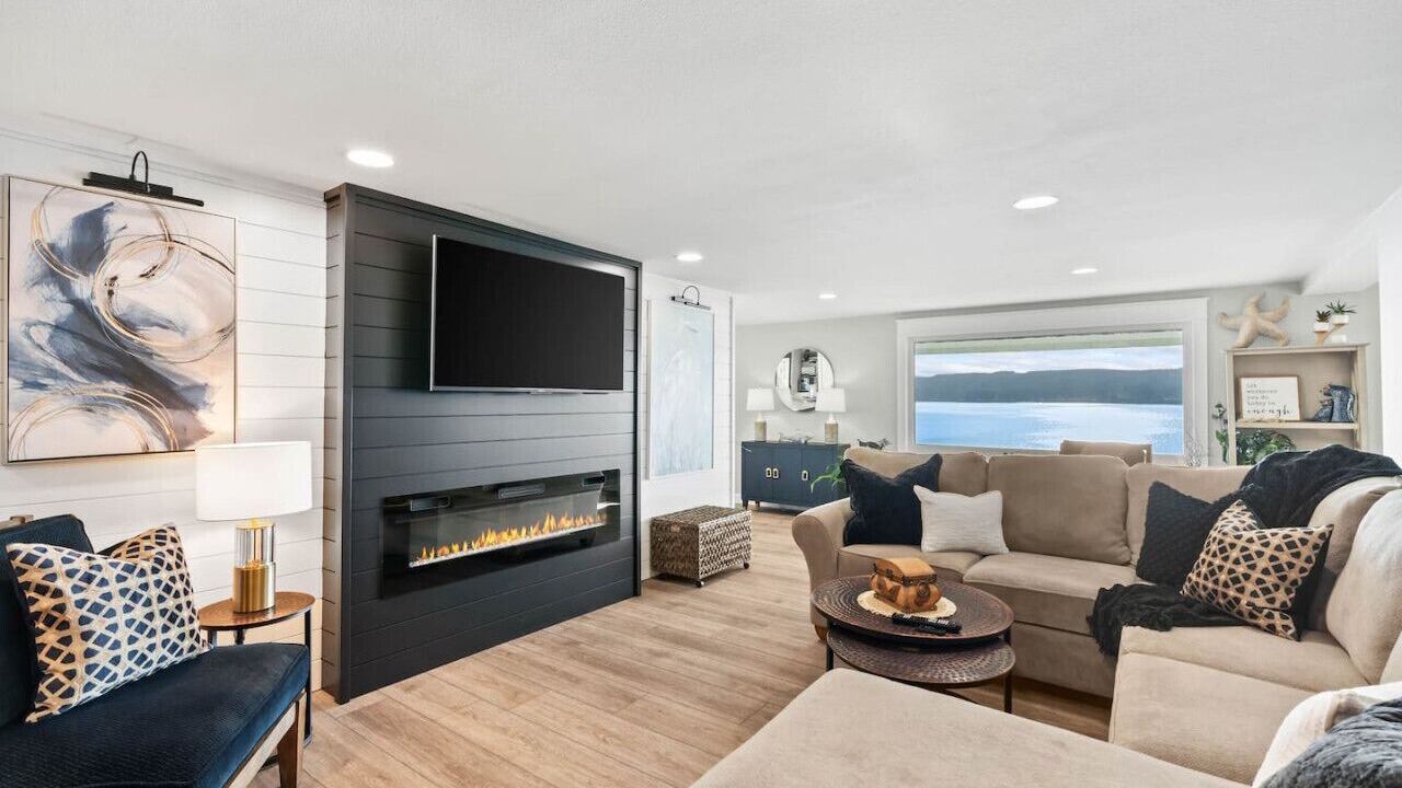 Photo of Livingroom in West Hills