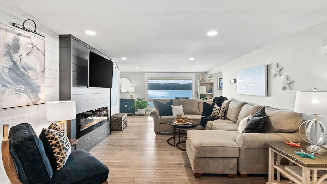 Photo of Bedroom in West Hills