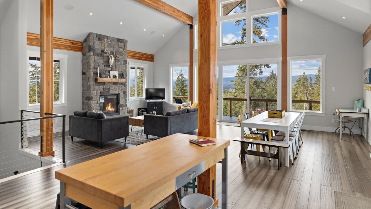 Photo of Livingroom in Cle Elum