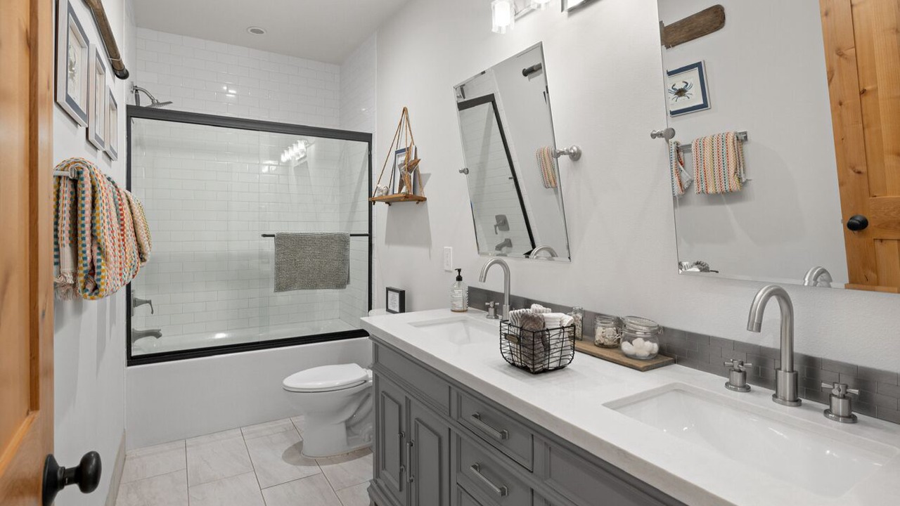 Photo of Bathroom in Cle Elum