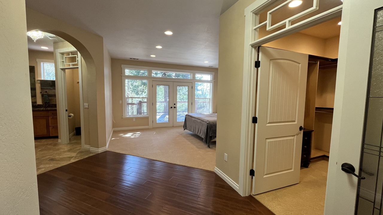 Photo of Bedroom in Trail