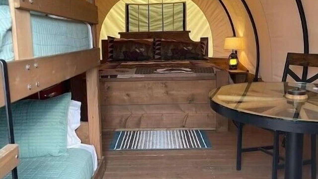 Photo of Bedroom in Salmon