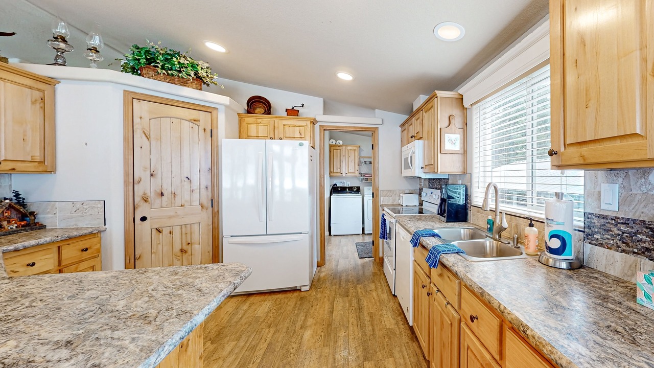 Photo of Kitchen in Spirit Lake