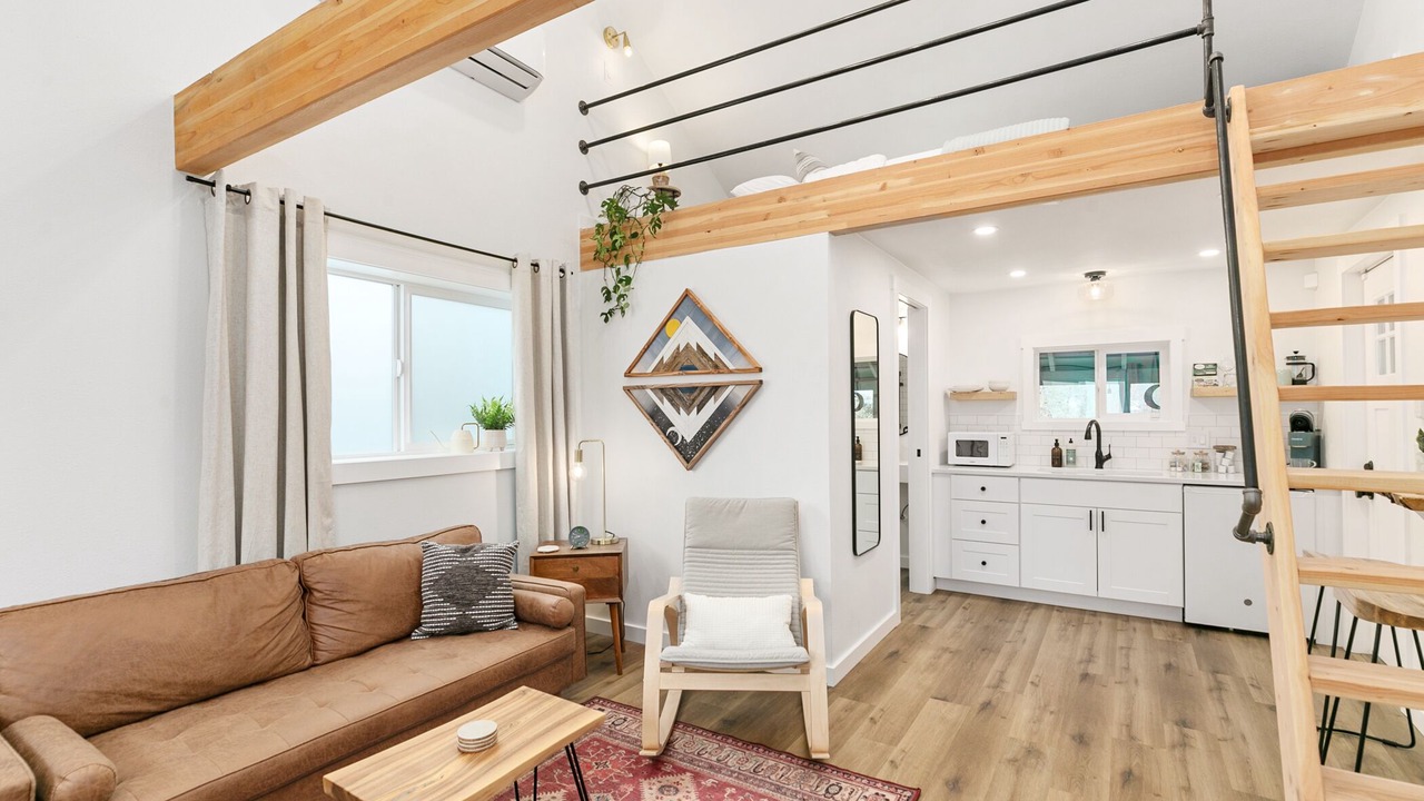 Photo of Livingroom in Vancouver