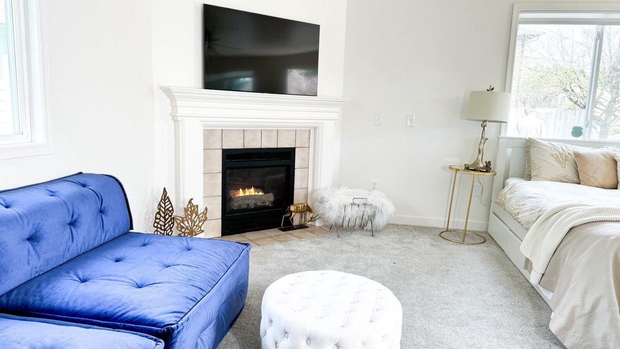 Photo of Livingroom in Duvall