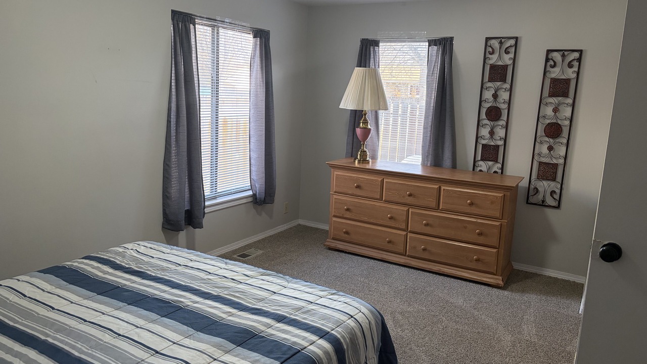 Photo of Bedroom in Maple Grove - Franklin