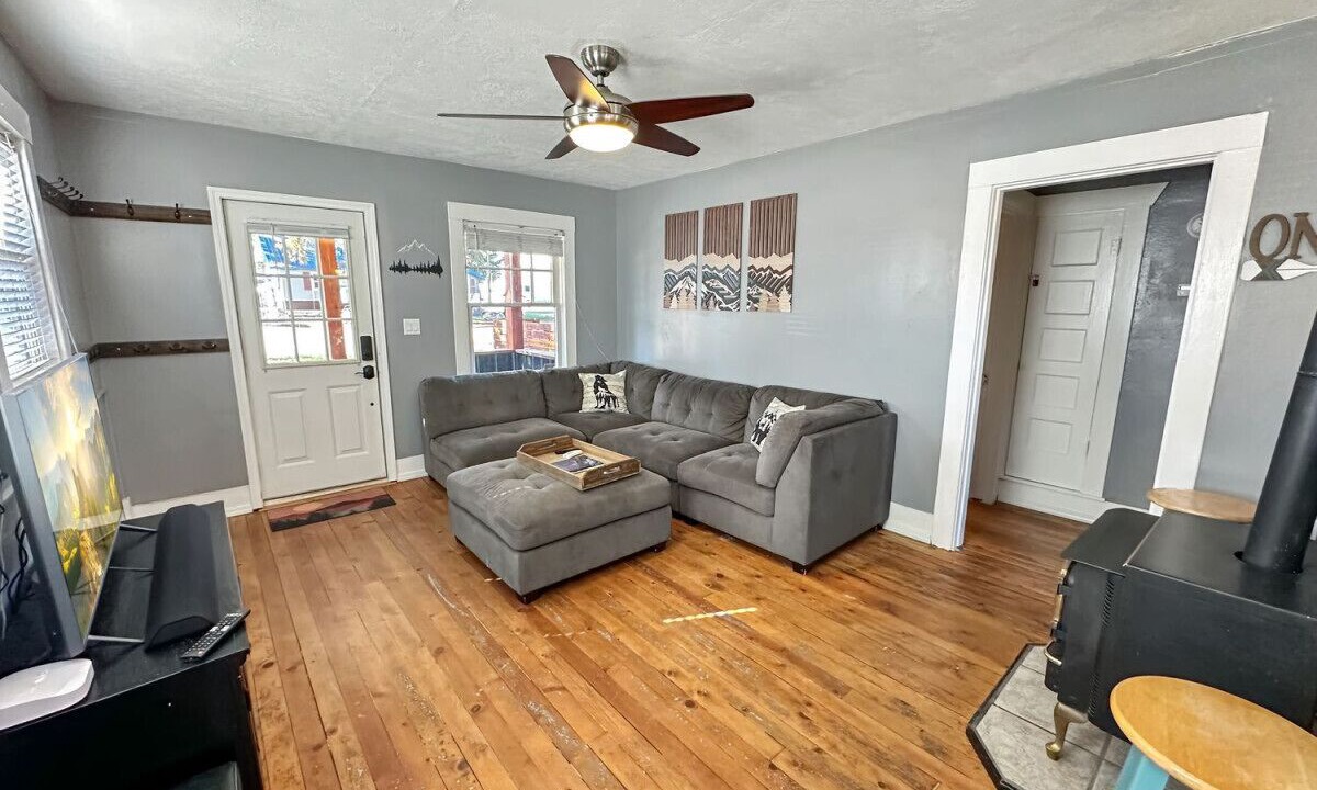 Photo of Livingroom in Cascade