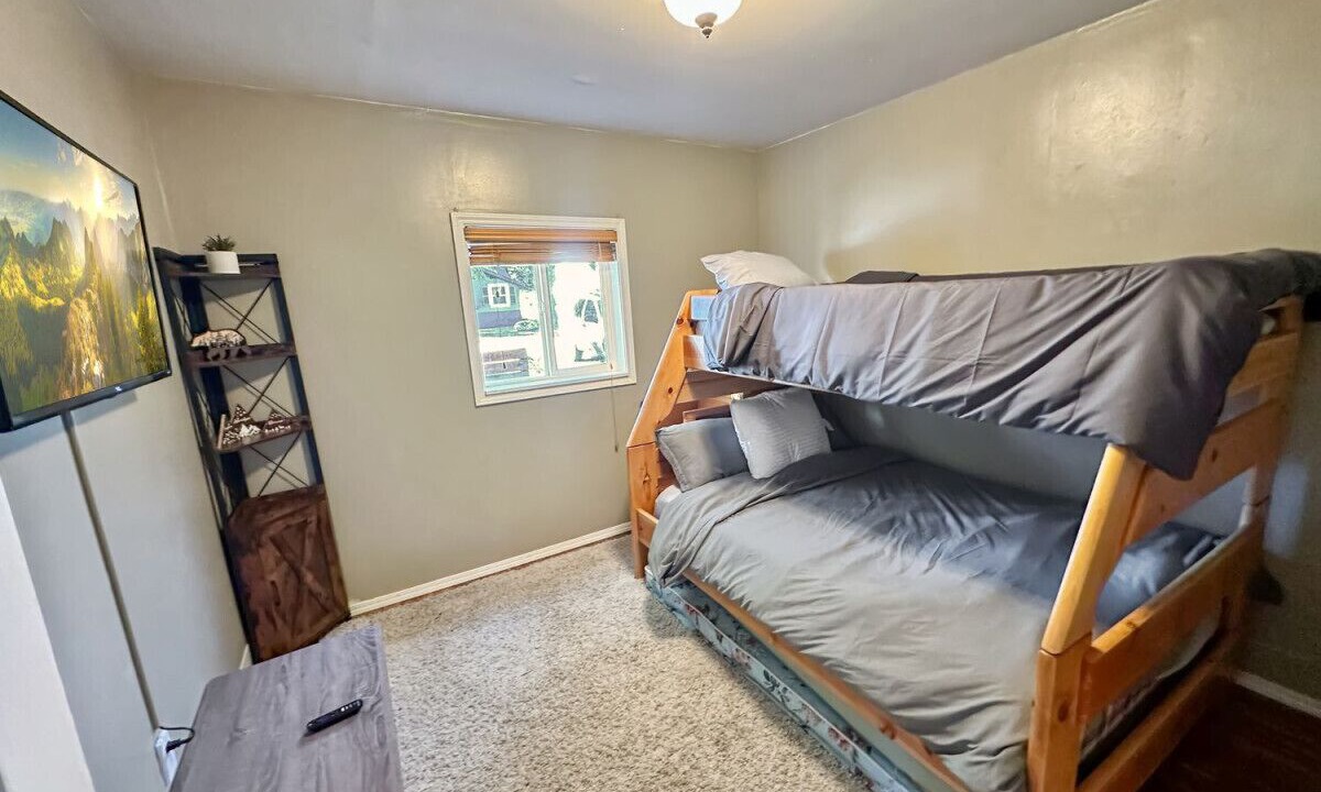 Photo of Bedroom in Cascade