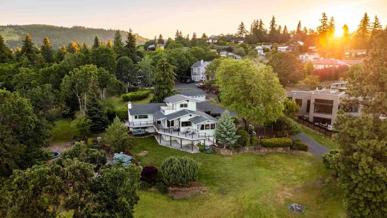 Photo of Others in White Salmon