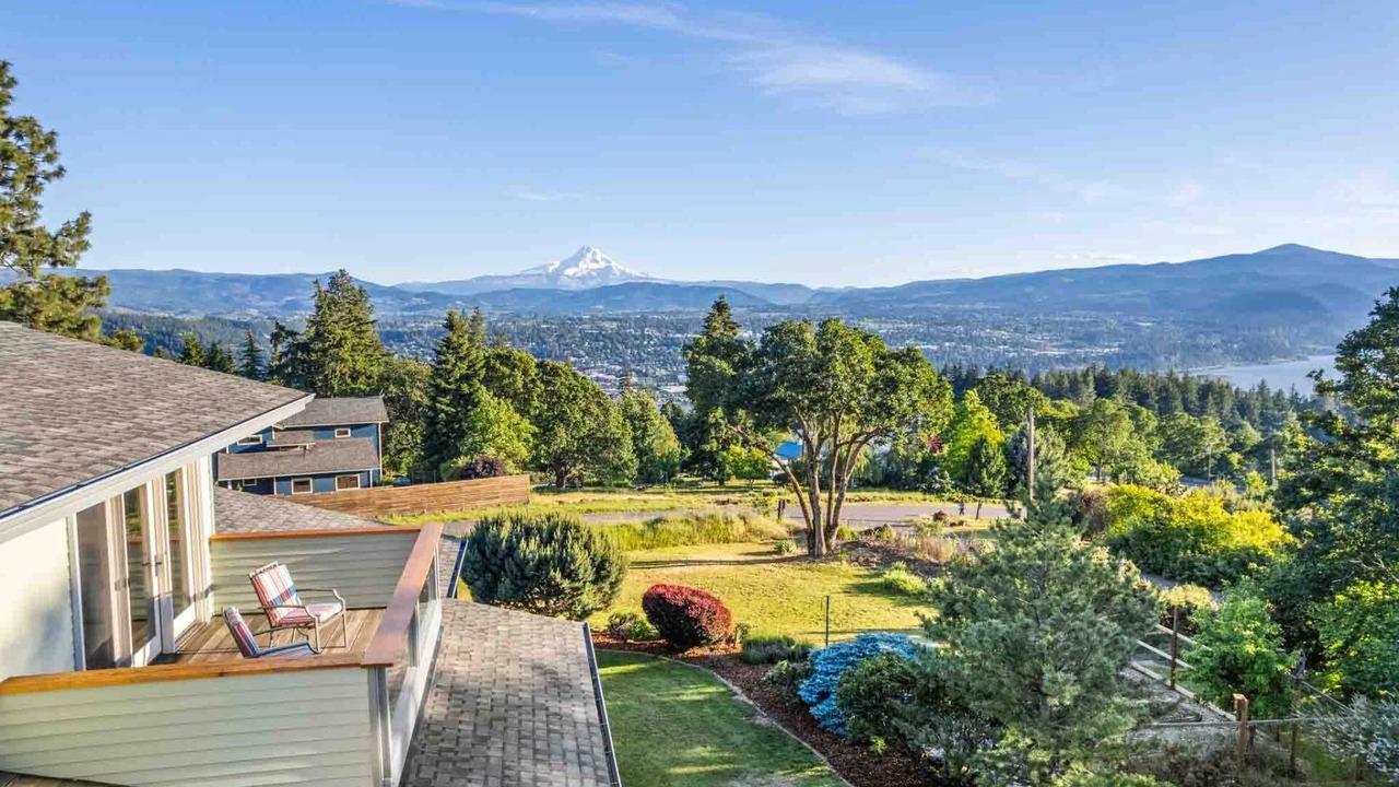 Photo of Others in White Salmon