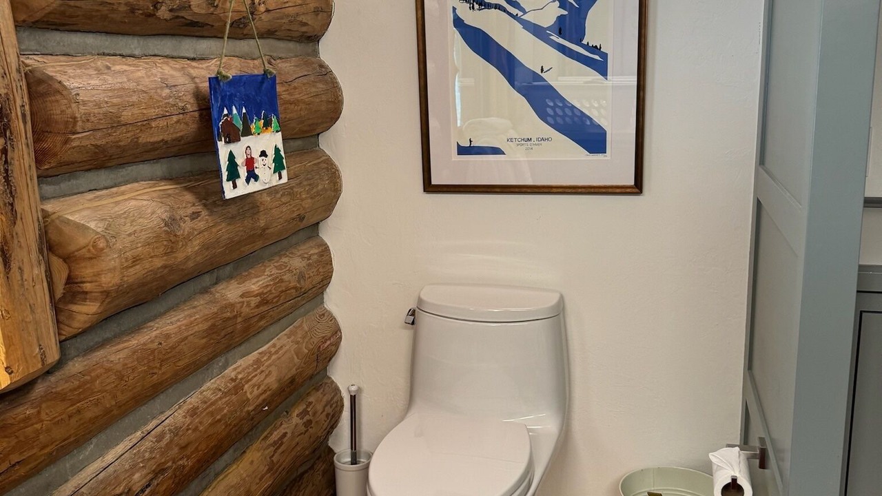 Photo of Bathroom in Board Ranch