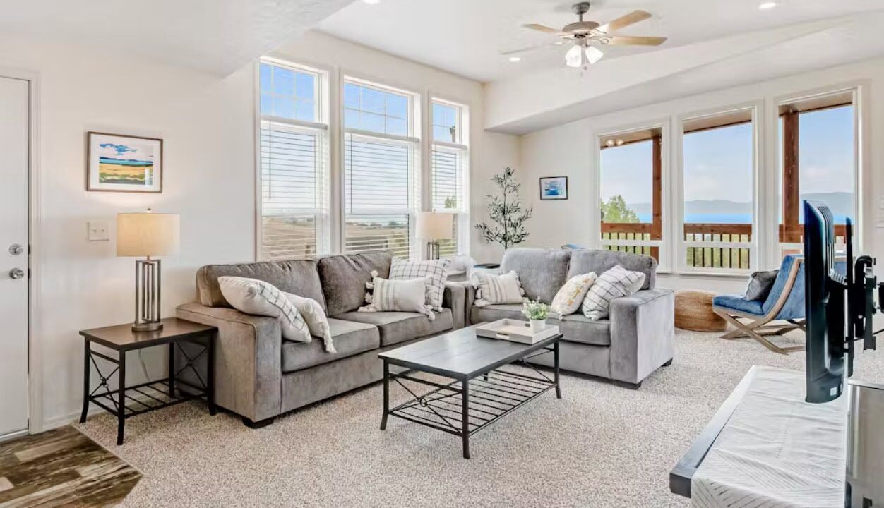 Photo of Livingroom in Sweetwater