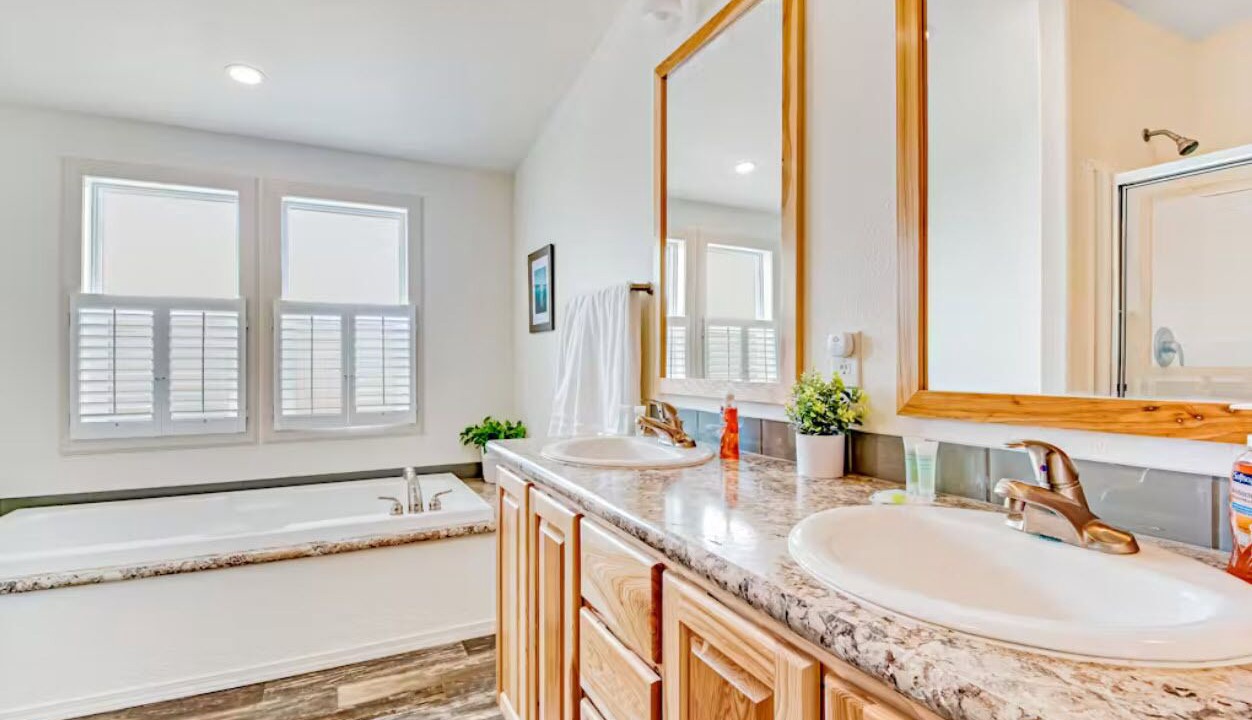 Photo of Bathroom in Sweetwater