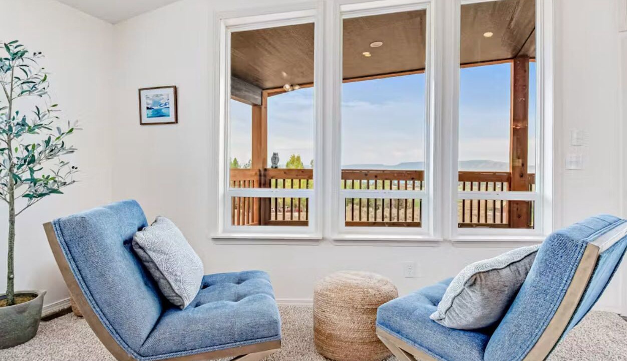 Photo of Livingroom in Sweetwater