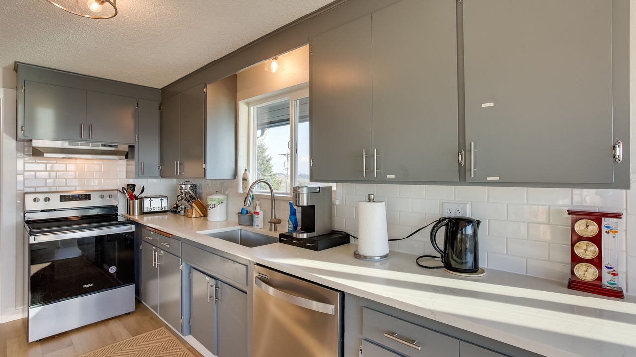 Photo of Kitchen in Northeast Tacoma