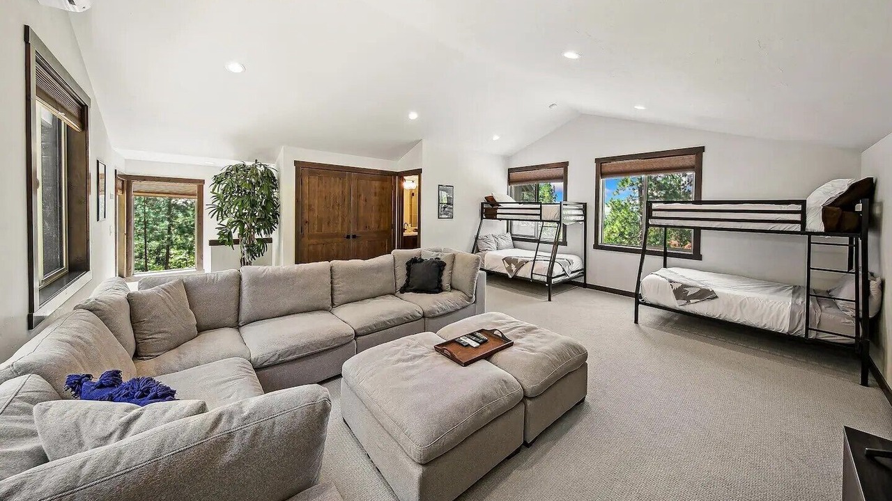 Photo of Livingroom in Cle Elum