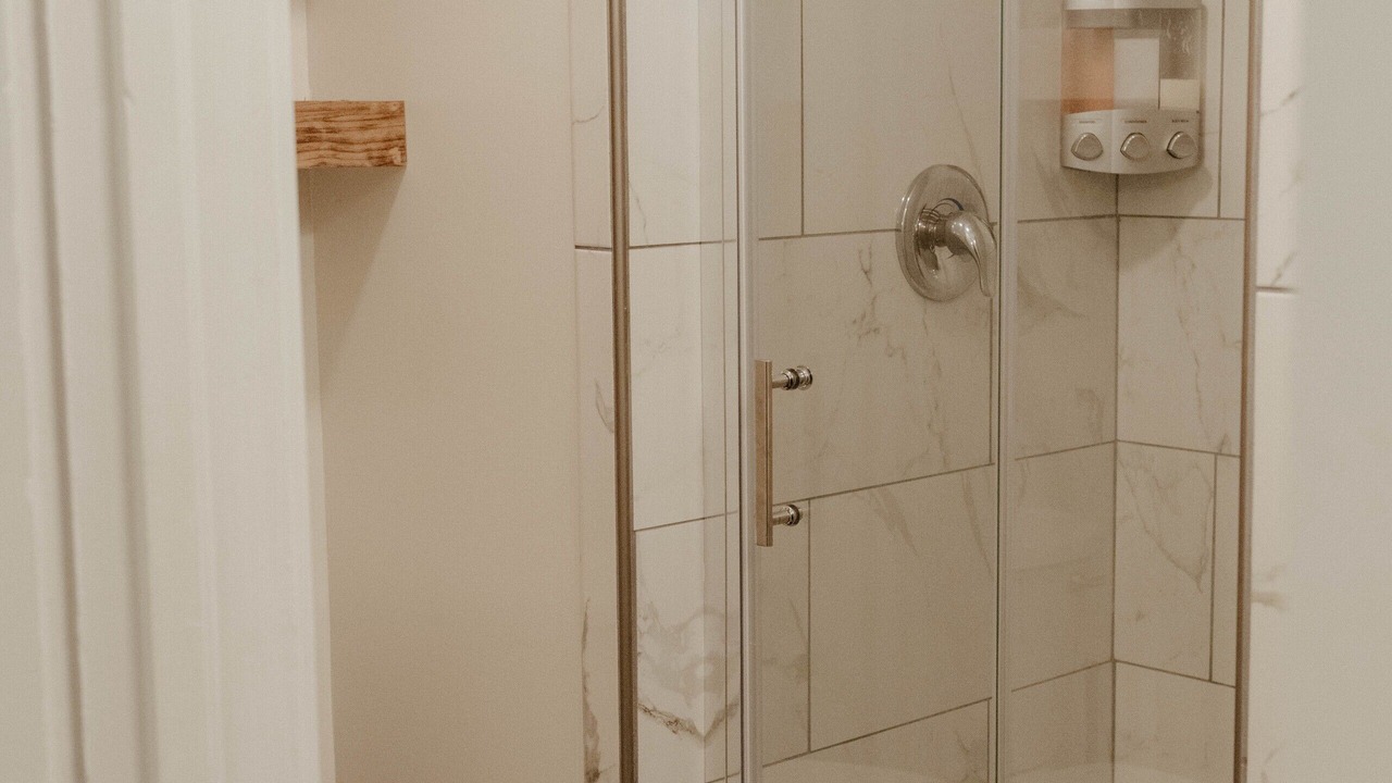 Photo of Bathroom in Central Tacoma