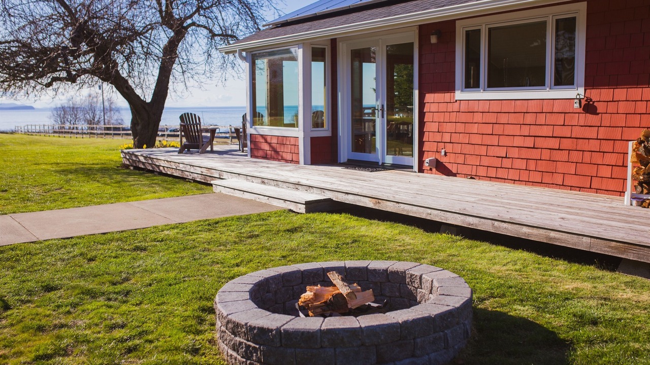 Photo of Patio Balcony in Lummi Island