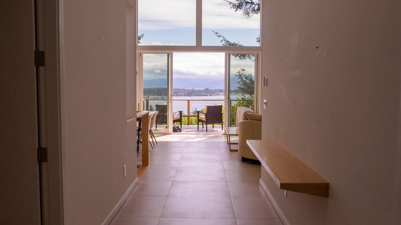 Photo of Livingroom in Lummi Island
