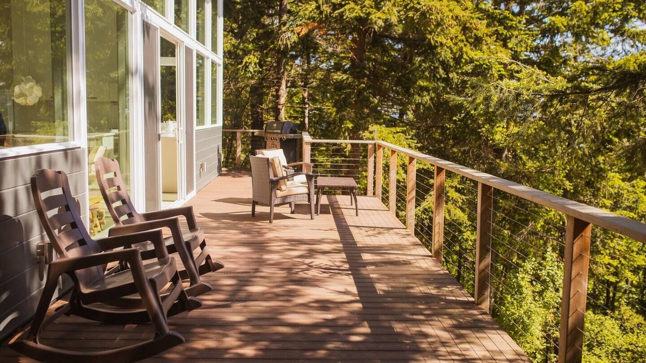 Photo of Patio Balcony in Lummi Island