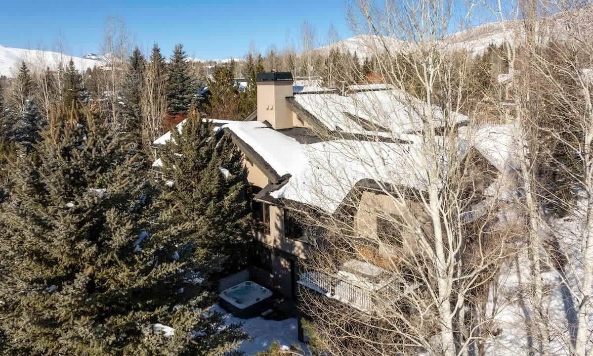 Photo of Outdoor in Elkhorn Village