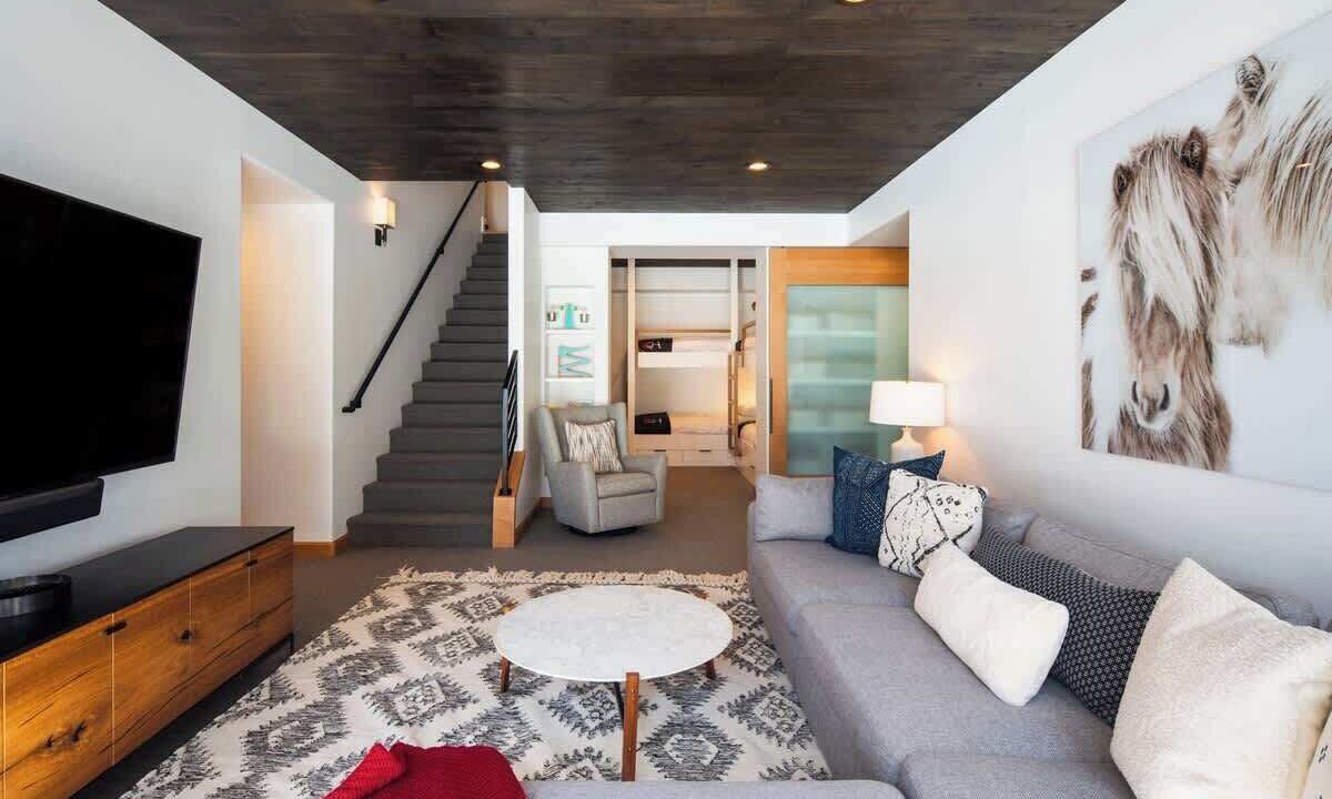 Photo of Livingroom in Elkhorn Village