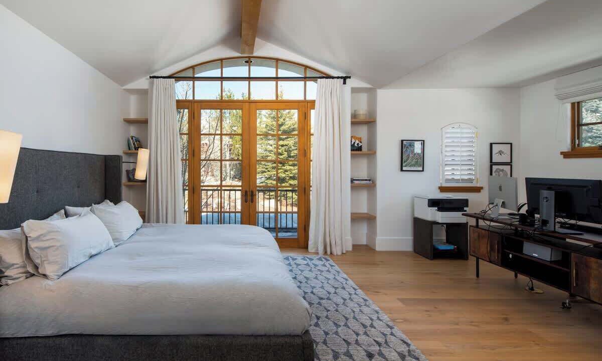 Photo of Bedroom in Elkhorn Village