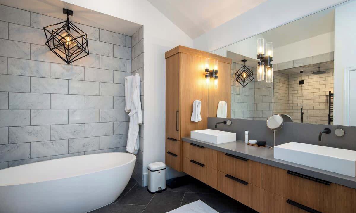 Photo of Bathroom in Elkhorn Village