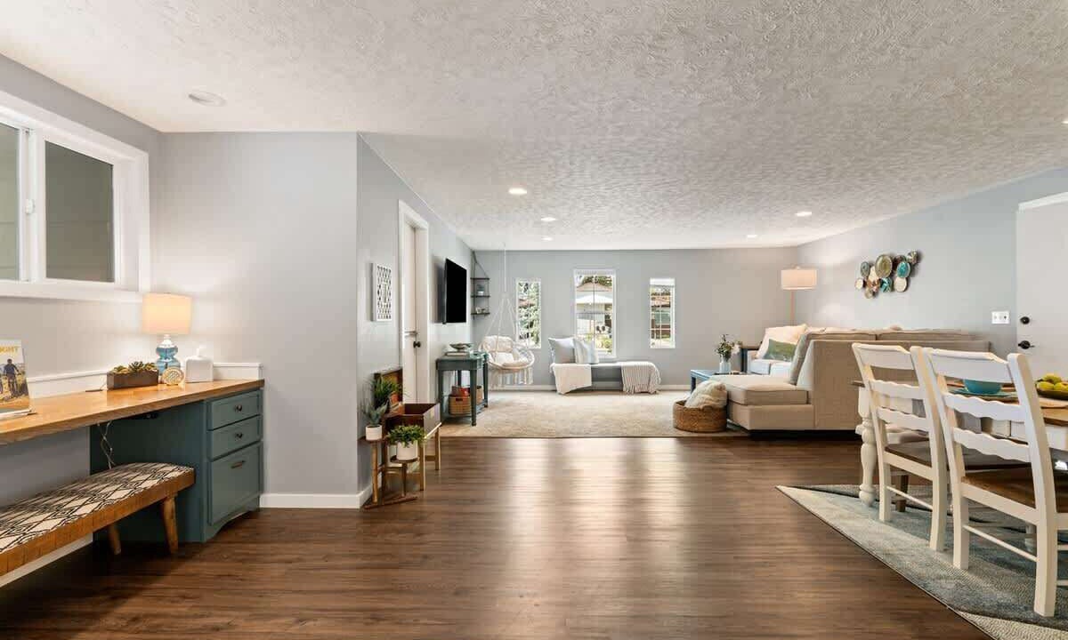 Photo of Bedroom in Sunset