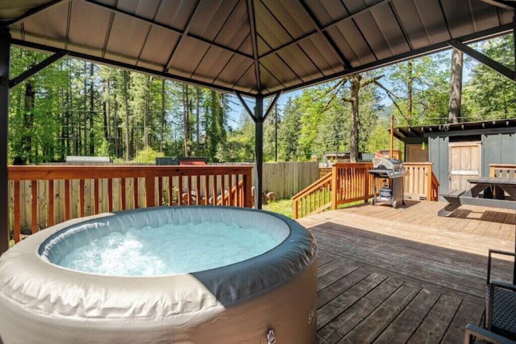 Photo of Patio Balcony in Mount Hood Village
