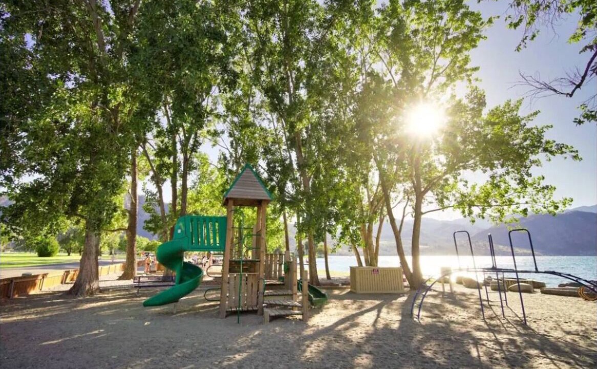Photo of Others in Wapato Point