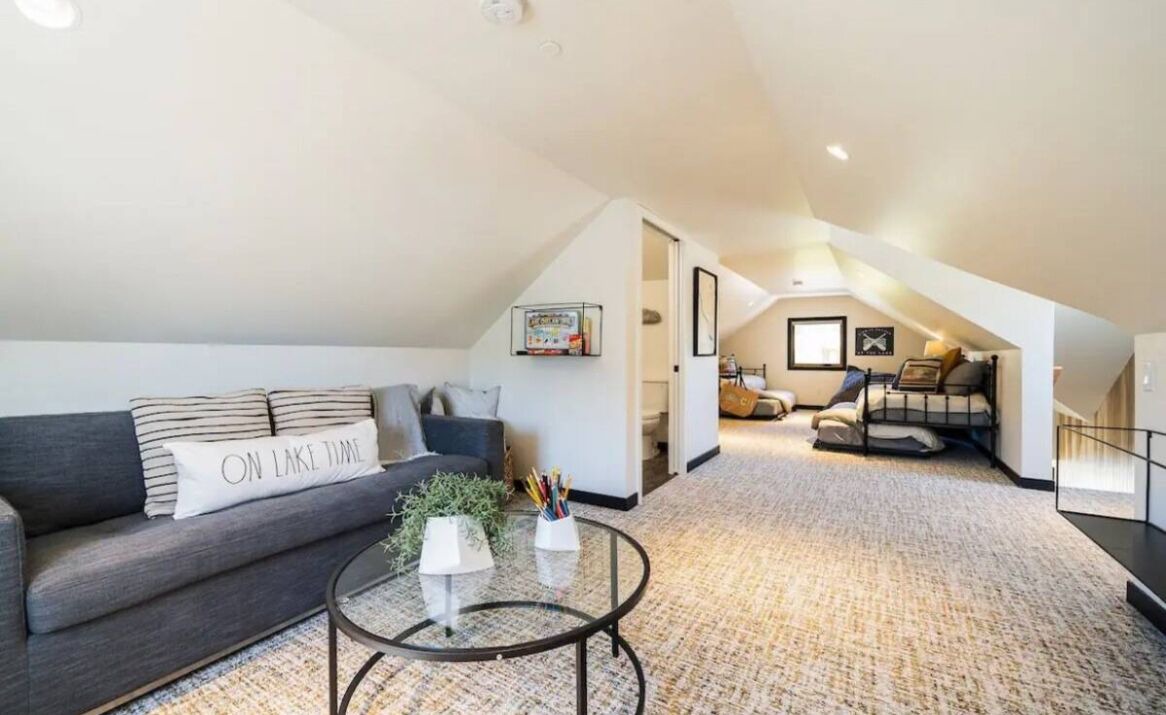 Photo of Livingroom in Wapato Point