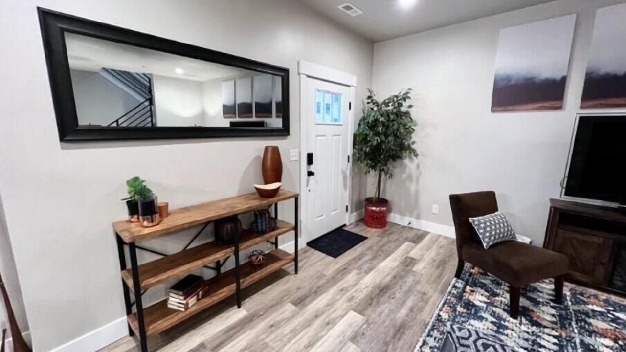 Photo of Livingroom in Ammon