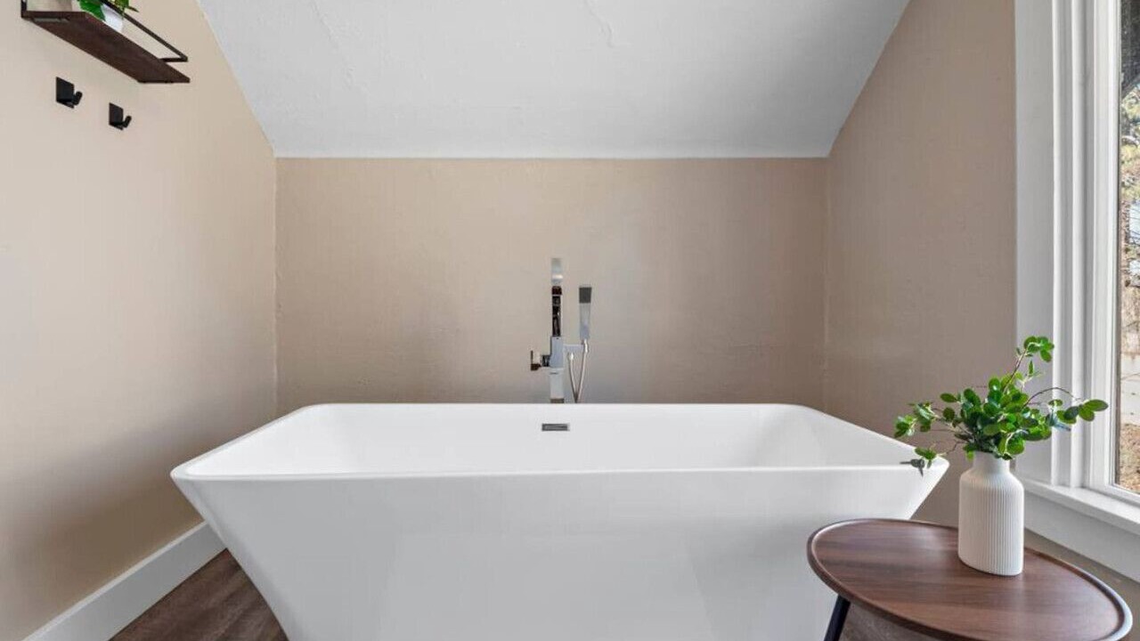 Photo of Bathroom in South Perry District