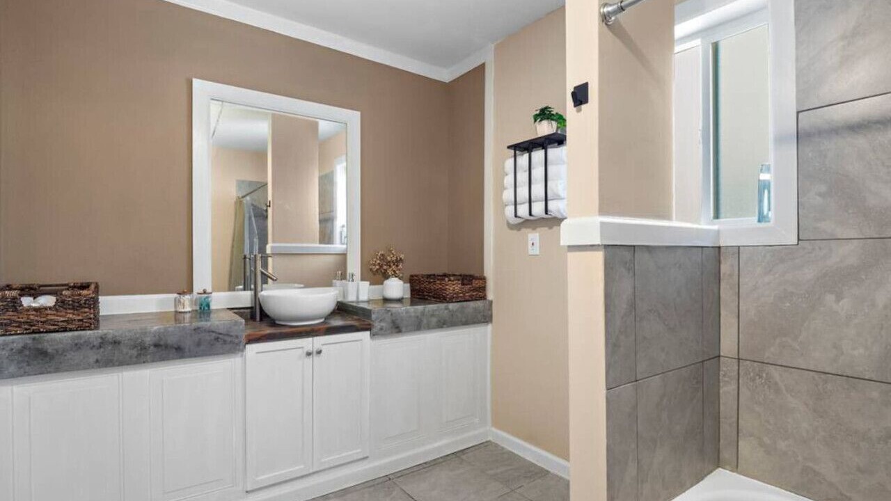 Photo of Bathroom in South Perry District
