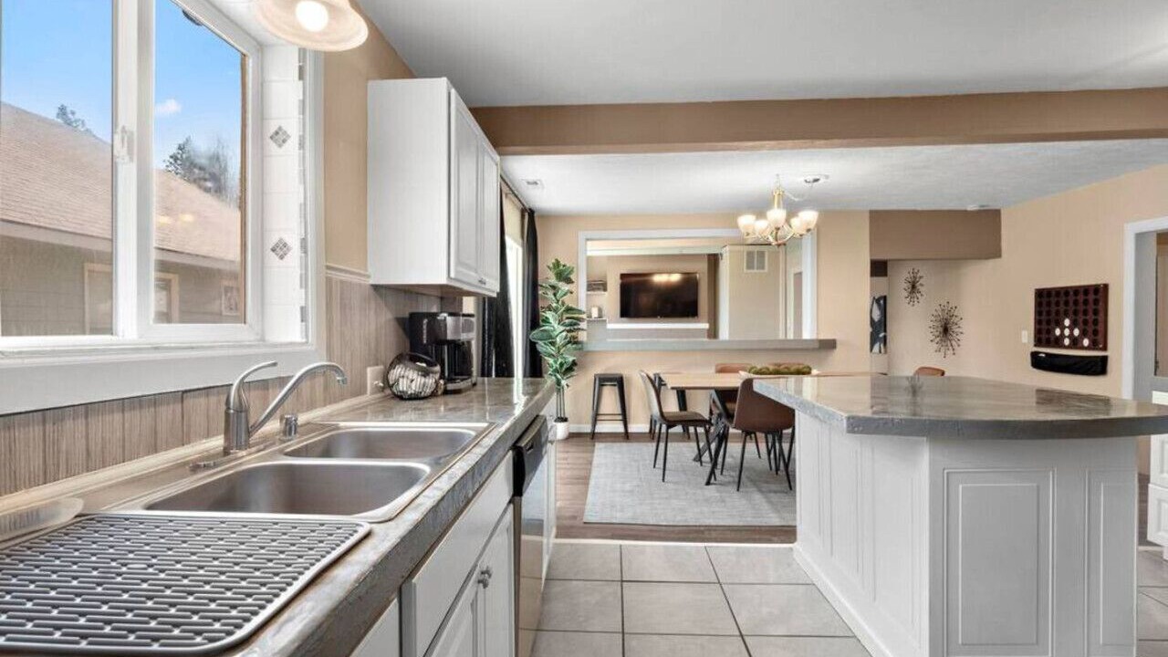 Photo of Kitchen in South Perry District