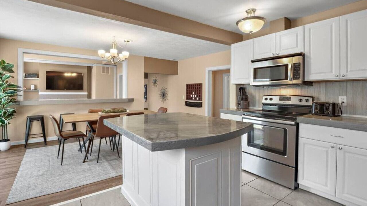 Photo of Kitchen in South Perry District