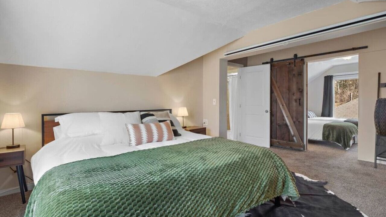 Photo of Bedroom in South Perry District