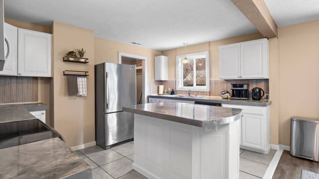 Photo of Kitchen in South Perry District