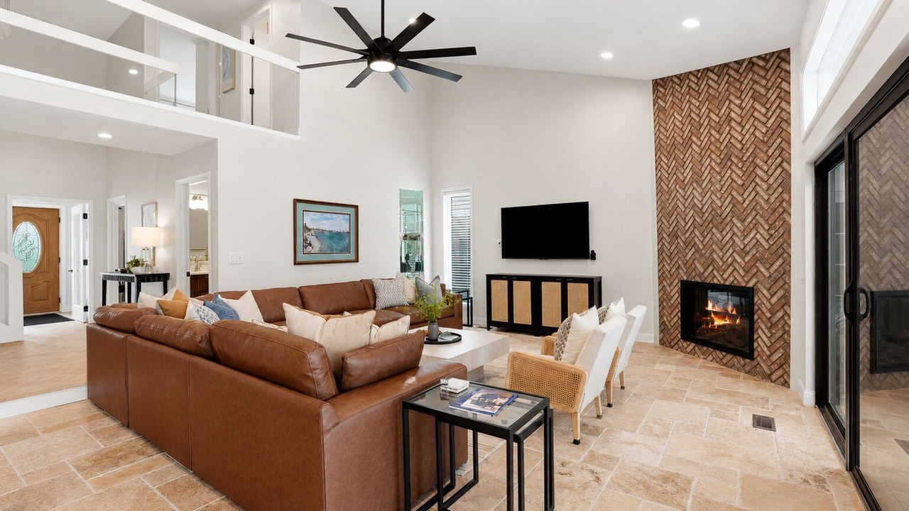 Photo of Livingroom in Harrison