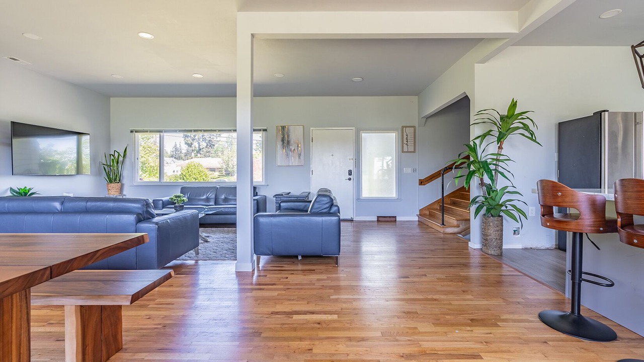Photo of Livingroom in SeaTac